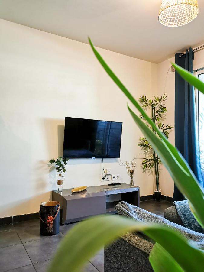La Perle D'Akoya Apartment แซ็งต์-เลอ ภายนอก รูปภาพ